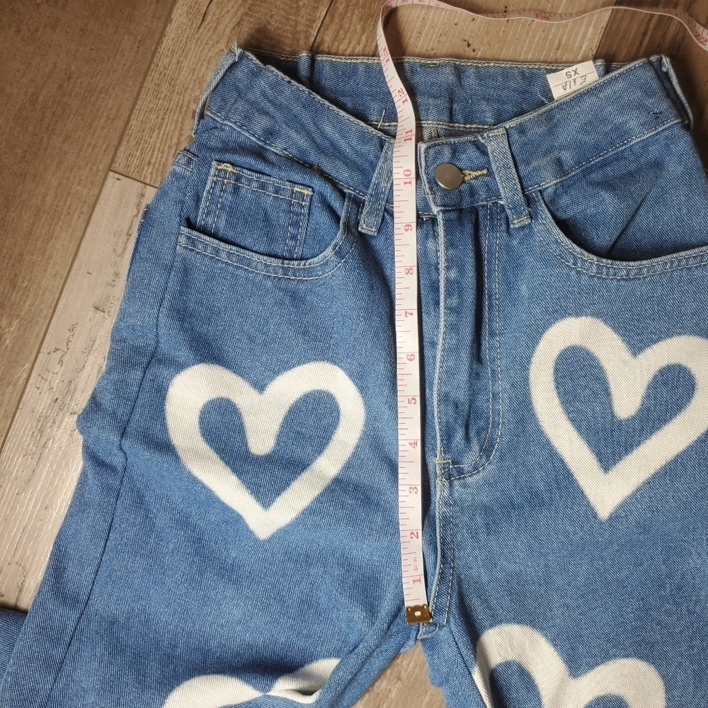 White Heart Graphic Light Wash High-Rise Blue Jeans Girls Size XS EUC